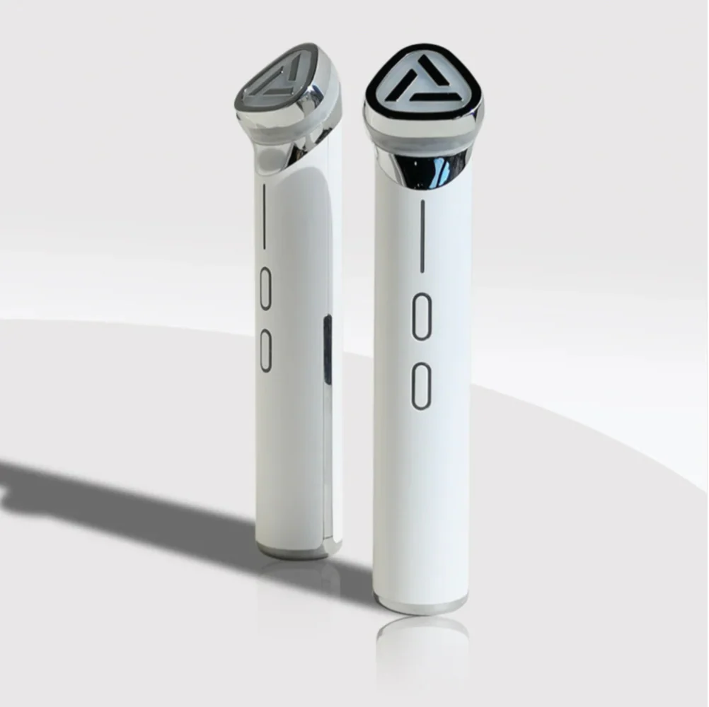 4-in-1 Lumipore Serum Booster Wand - Image 3