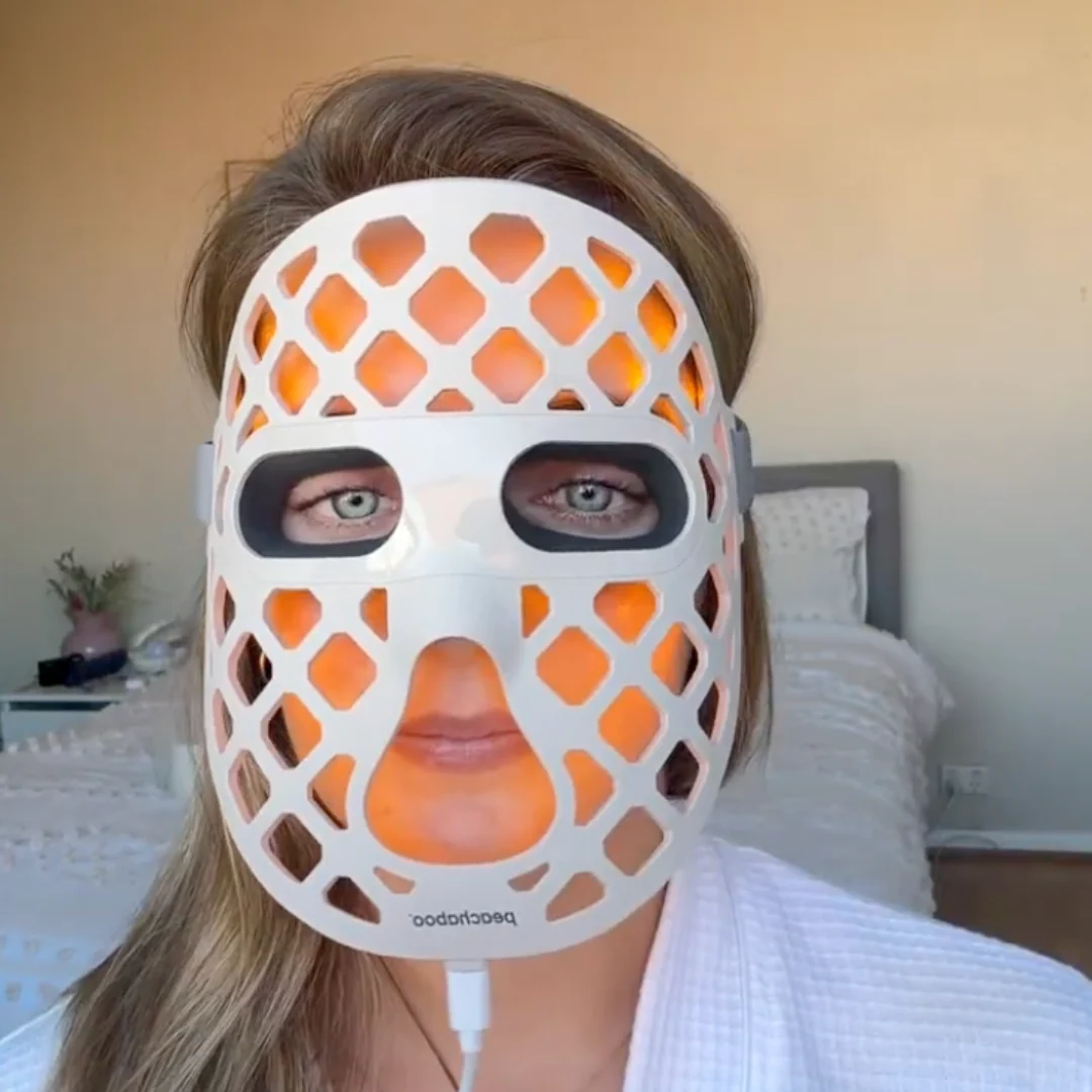 Peachaboo Glo Aurora Silicone LED Light Therapy Mask (with NIR) - Image 8