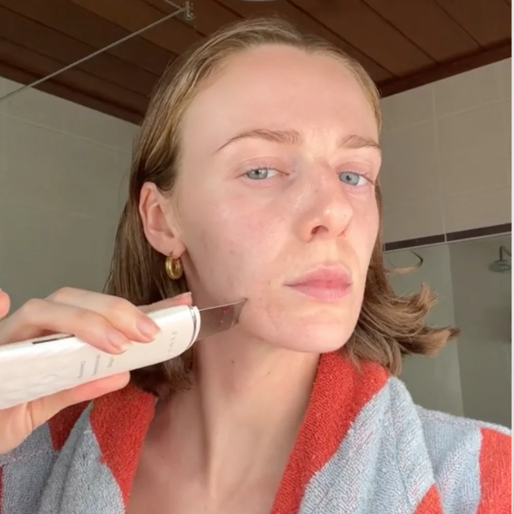 Peachaboo Ultrasound 3-in-1 Facial Scrubber - Image 3
